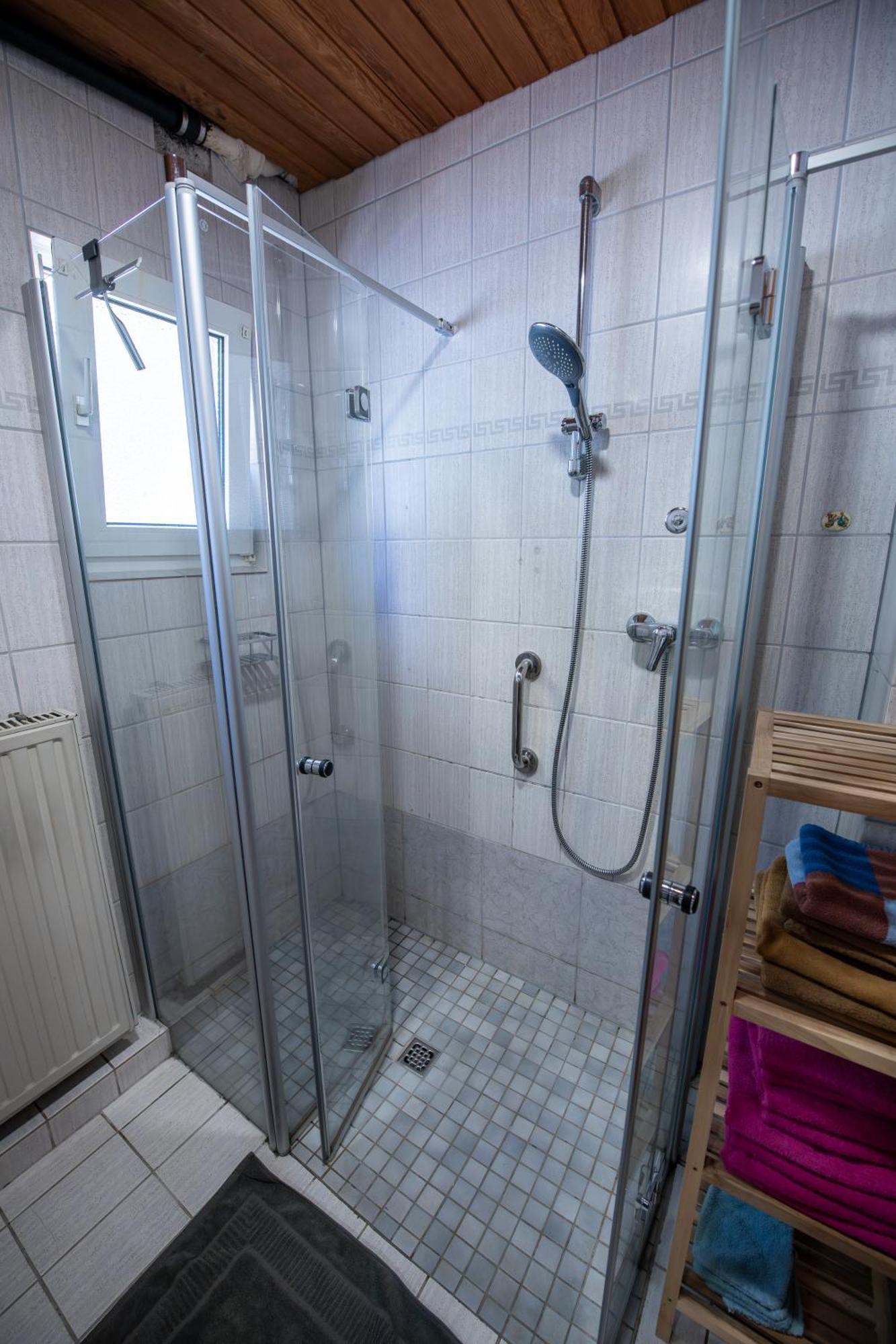 Schoene Ferienwohnung In Ruhiger Lage Altena Exterior foto